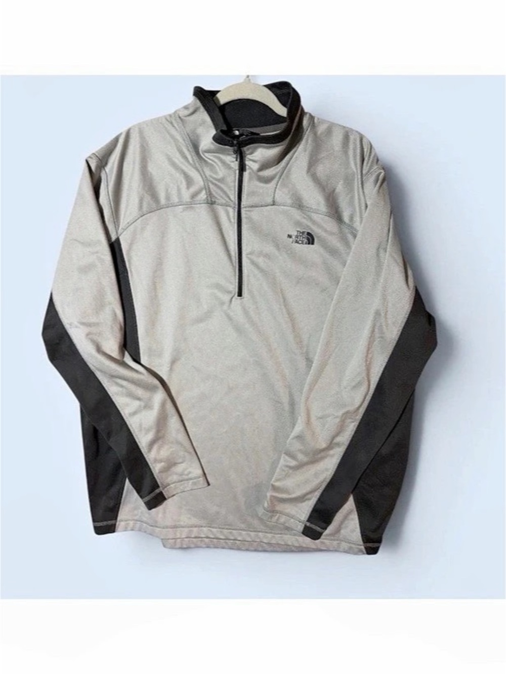 The North Face Men's Gray & Black Pullover Size XXL. Like New